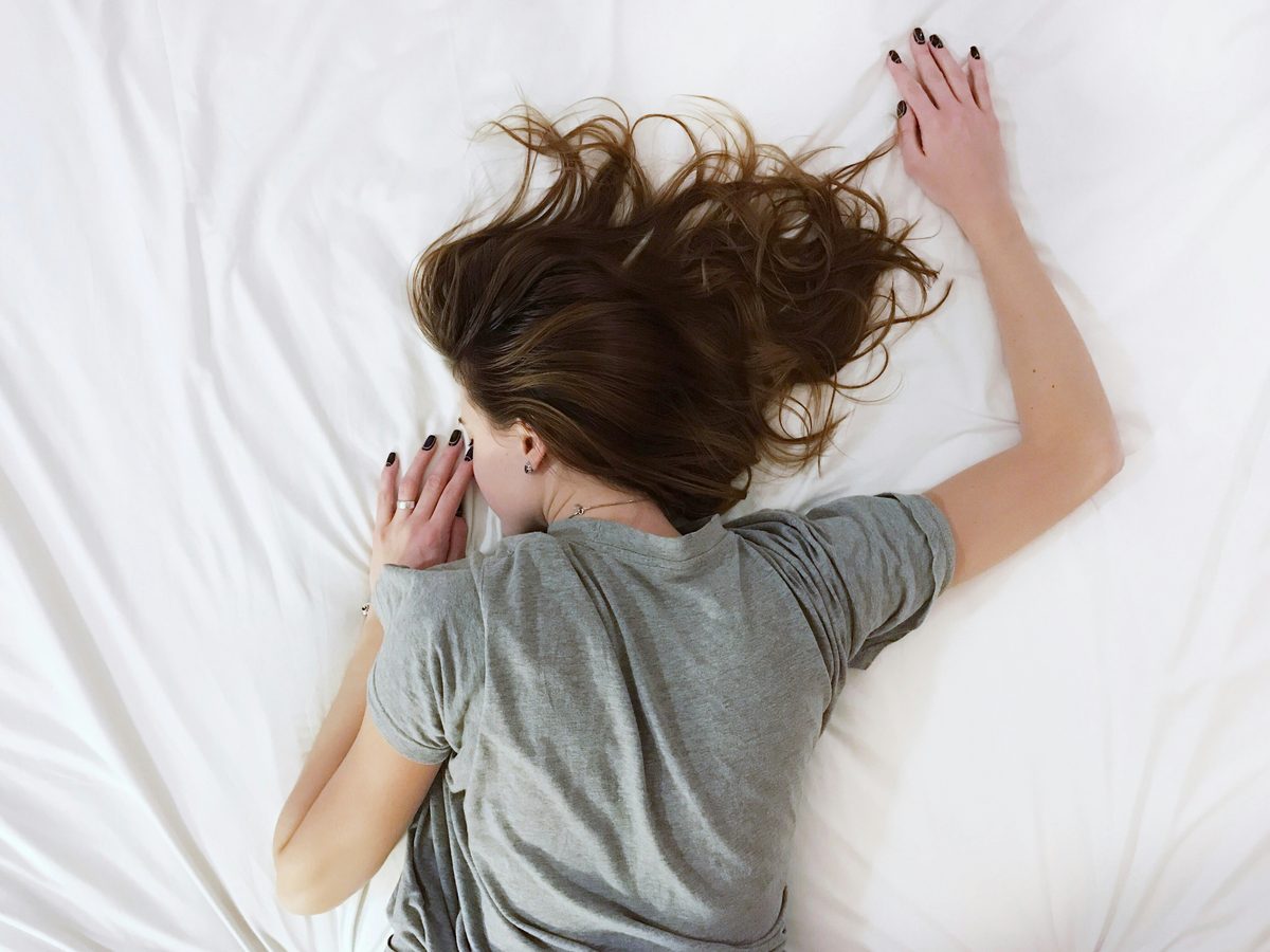 Schlaf, Stress und Gewicht: Der unterschätzte Zusammenhang